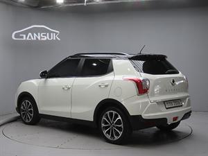 Ssangyong Tivoli - Vista 6
