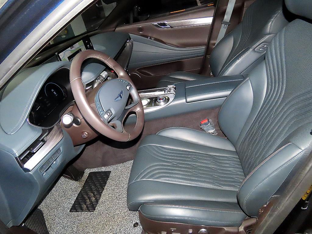 Genesis G80 - Vista 11