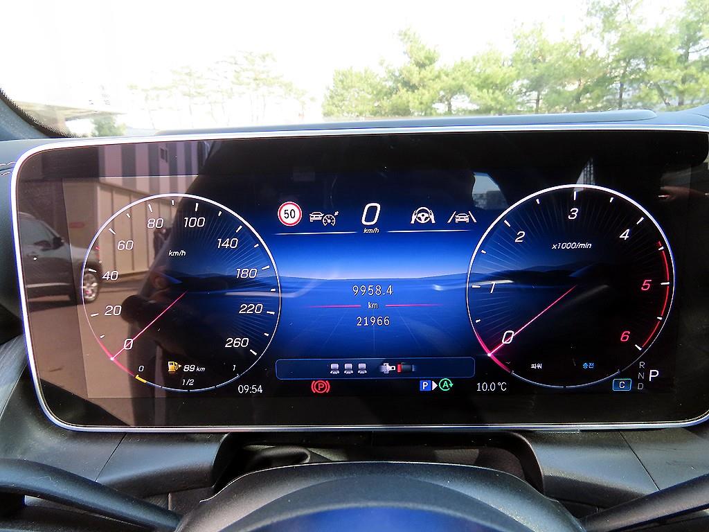 Mercedes Benz GLC Class - Vista 9