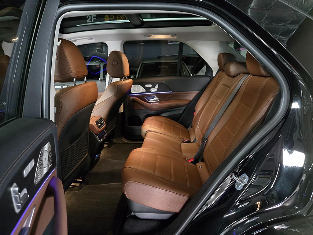 Mercedes Benz GLE Class - Vista 6