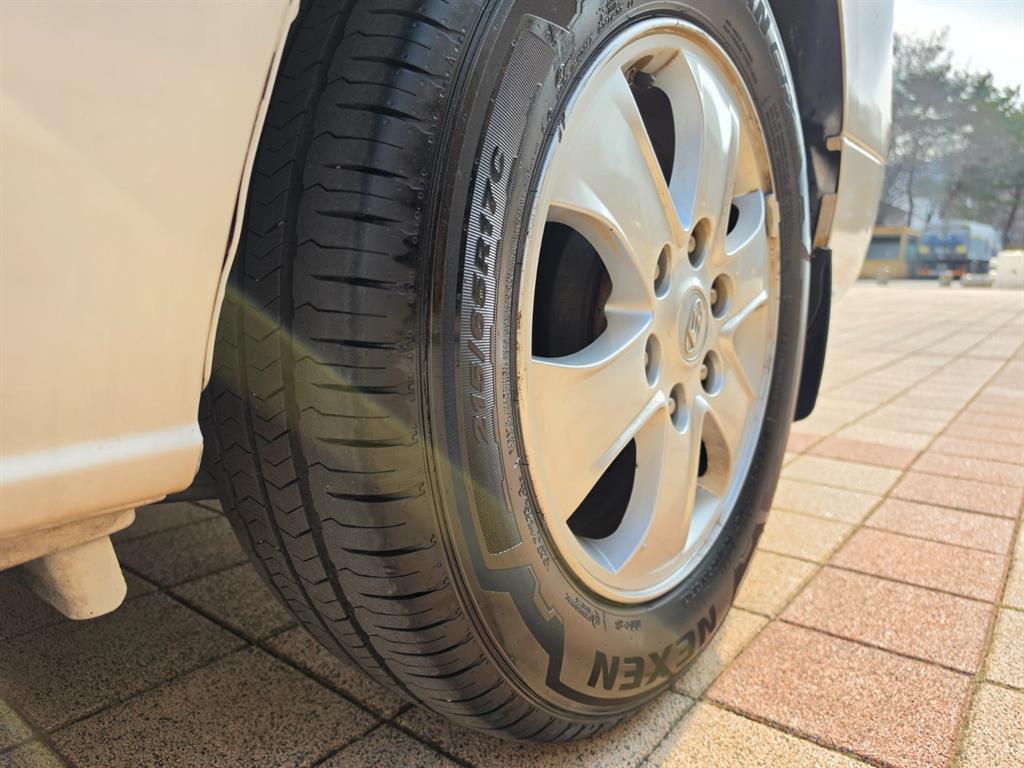 HYUNDAI Starex - Vista 8