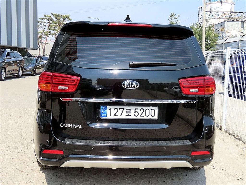 KIA Carnival - Vista 4