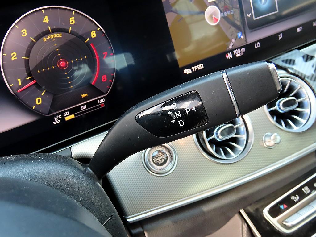 Mercedes Benz E class - Vista 11