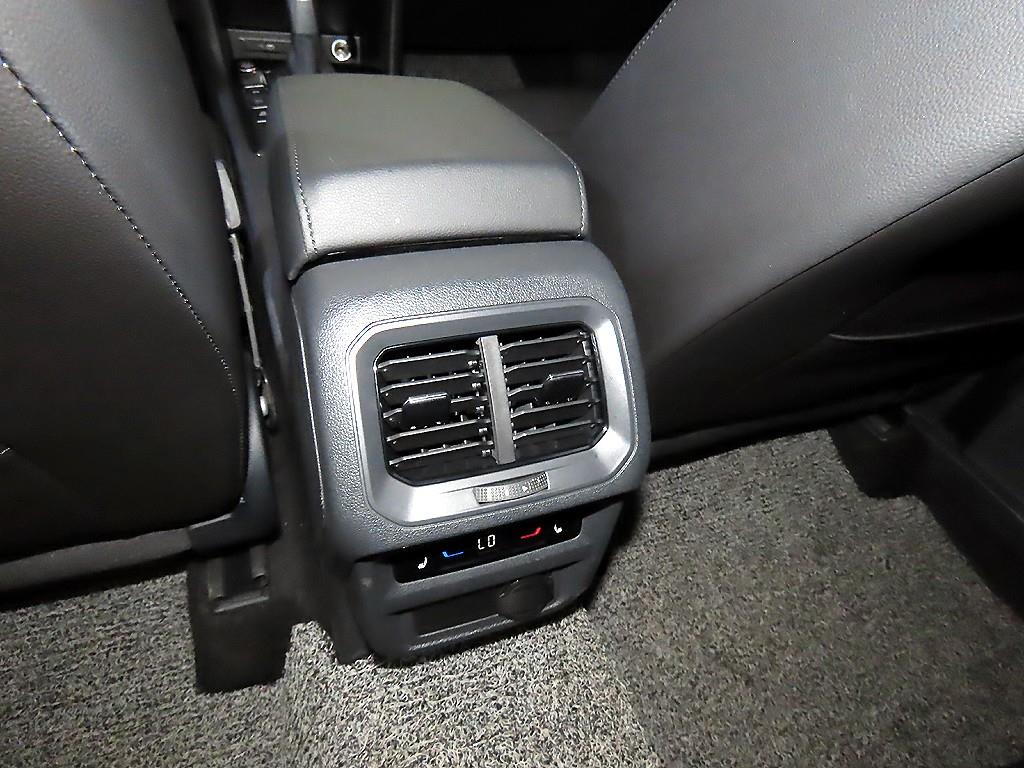 Volkswagen Tiguan 2023 Blanco - Importación desde Corea - HF Imports Iquique - Foto 15