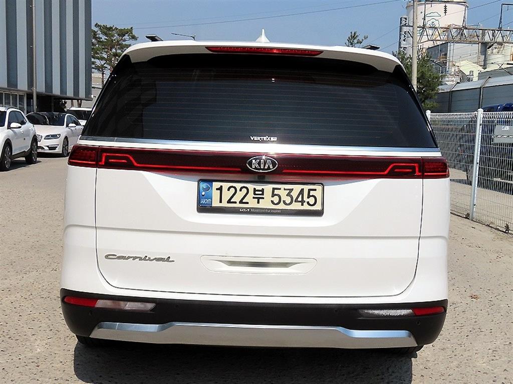 KIA Carnival - Vista 4