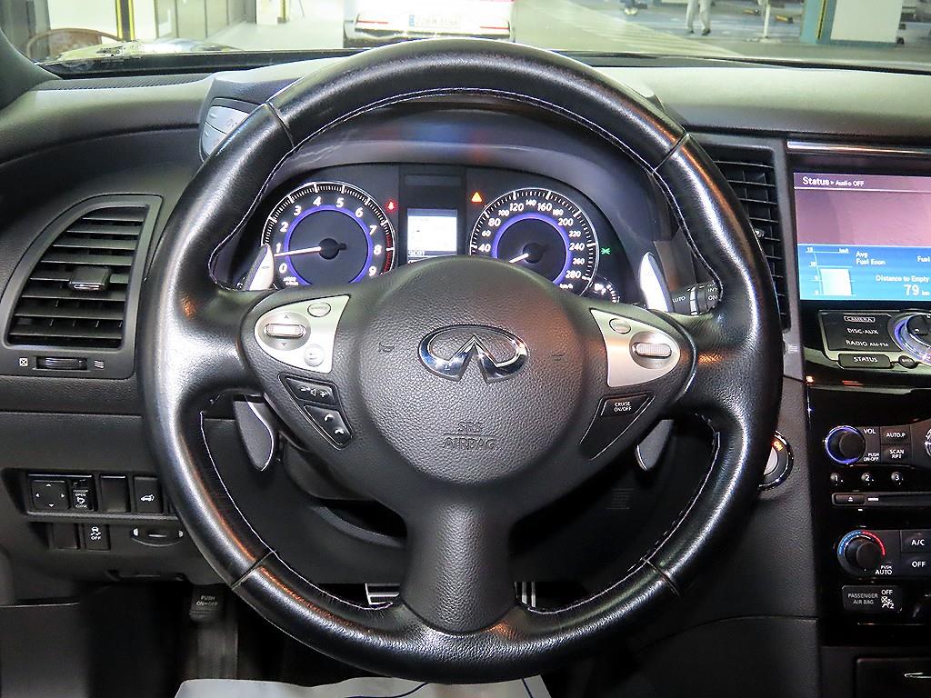 Infiniti QX - Vista 8