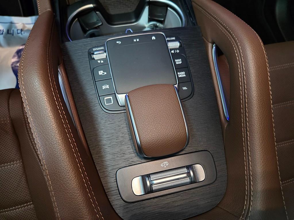 Mercedes Benz GLE Class - Vista 12