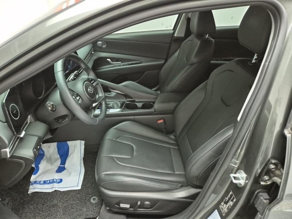 HYUNDAI Avante - Vista 11