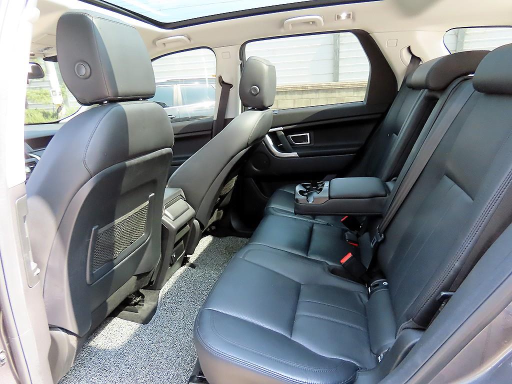 Land Rover Discovery Sports - Vista 6