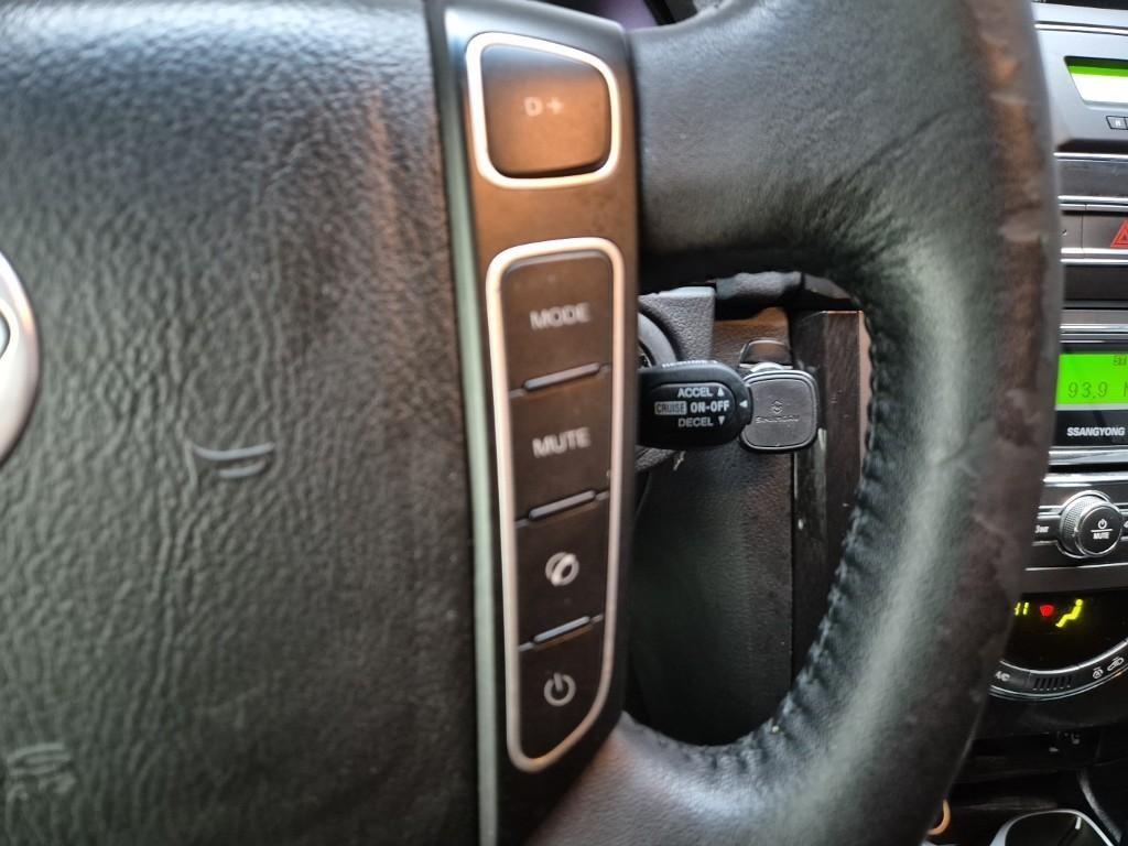 Ssangyong Rexton 2015 Plateado - Importación desde Corea - HF Imports Iquique - Foto 15