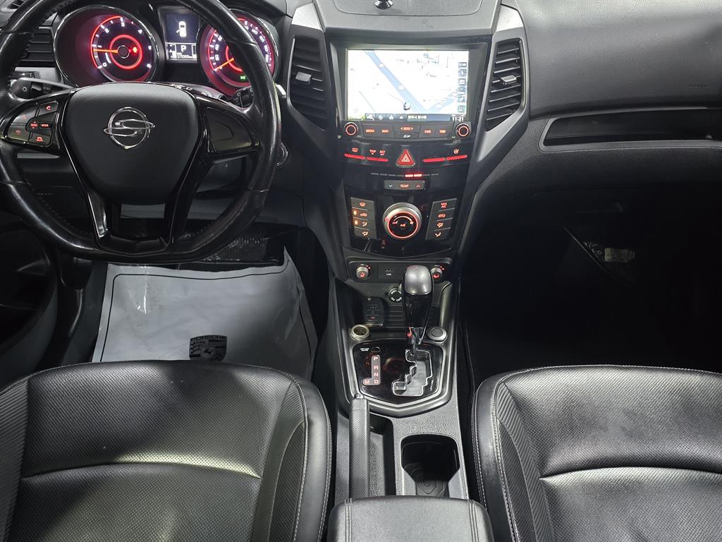 Ssangyong Tivoli - Vista 8