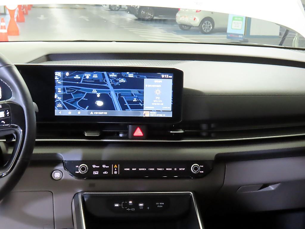 KIA Carnival - Vista 11