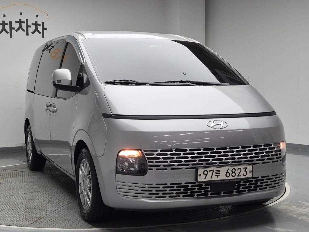 HYUNDAI Staria - Vista 4