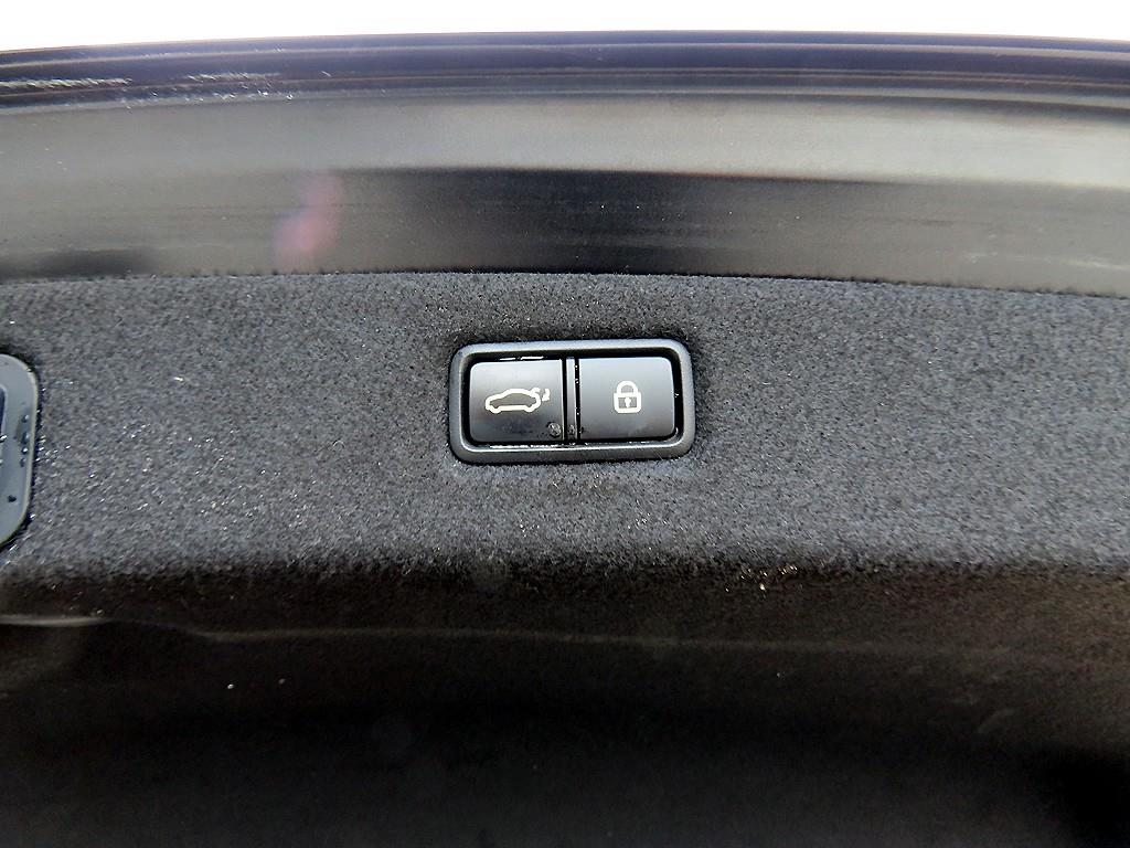 Genesis G90 2019 Negro - Importación desde Corea - HF Imports Iquique - Foto 17