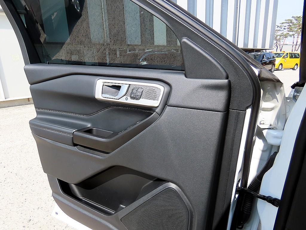 Ford Explorer - Vista 11