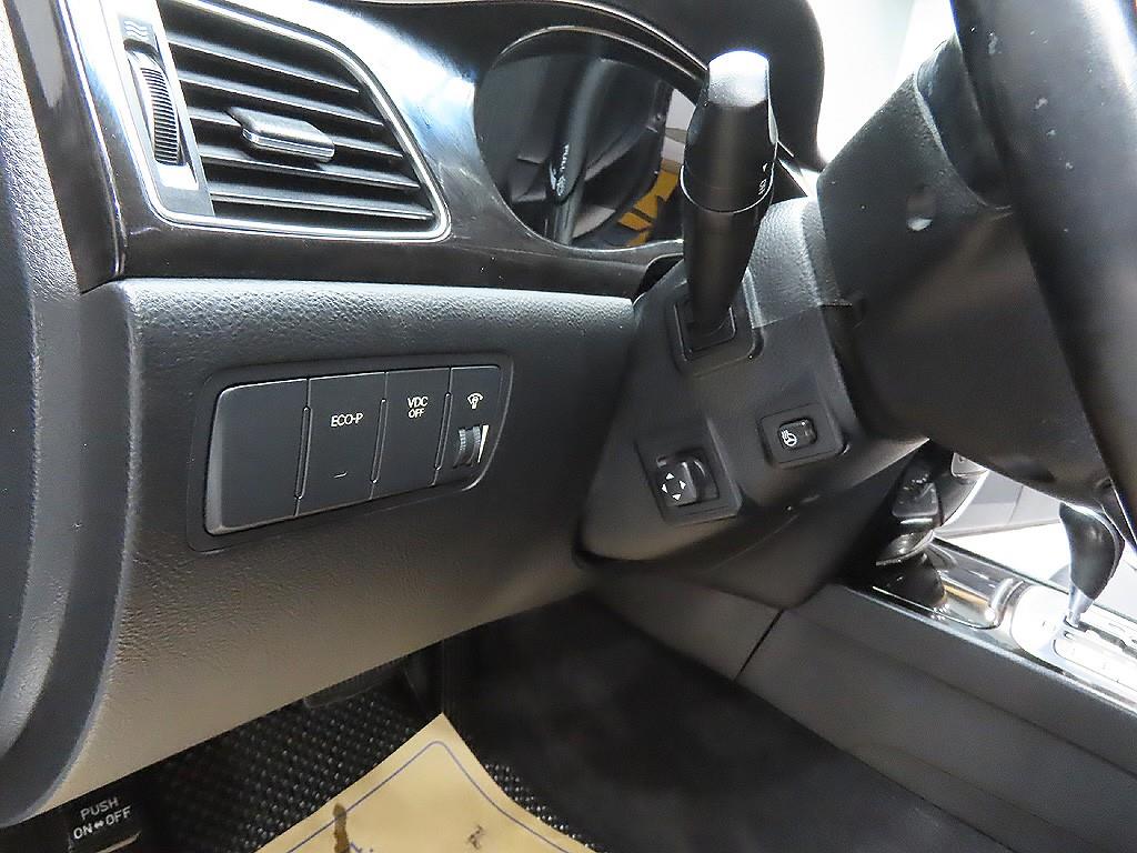 HYUNDAI Genesis 2012 Negro - Importación desde Corea - HF Imports Iquique - Foto 13