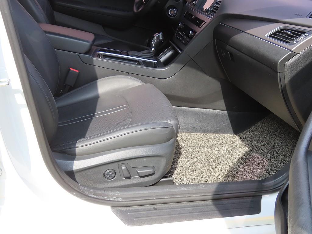 HYUNDAI Sonata - Vista 10