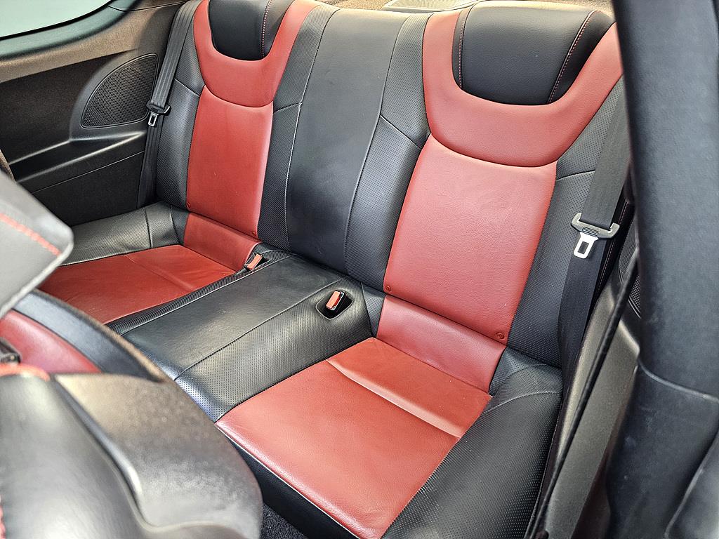 HYUNDAI Genesis - Vista 9