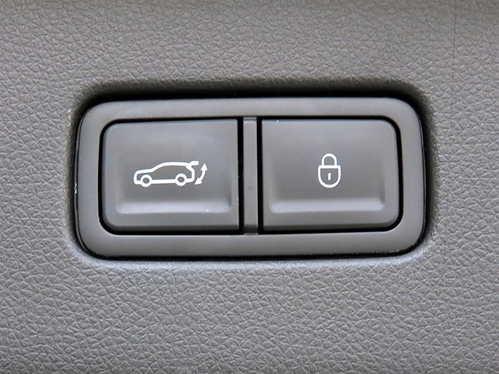 Genesis GV70 2025 Blanco - Importación desde Corea - HF Imports Iquique - Foto 18