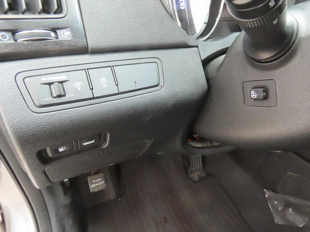 HYUNDAI Sonata - Vista 11