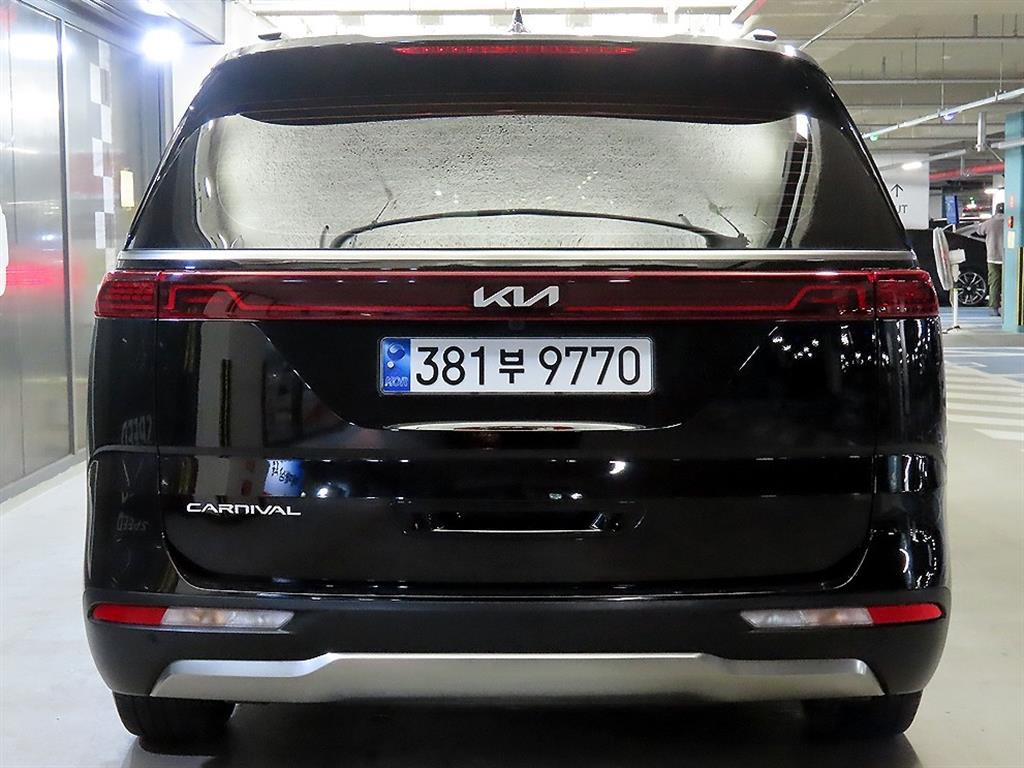KIA Carnival - Vista 5