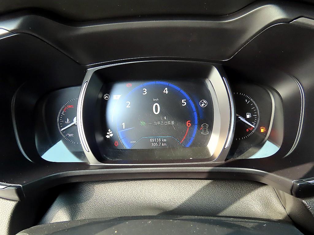 SAMSUNG QM6 - Vista 9