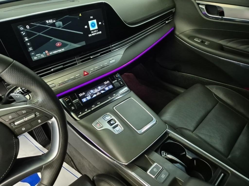 HYUNDAI Grandeur - Vista 10