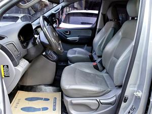 HYUNDAI Starex - Vista 10