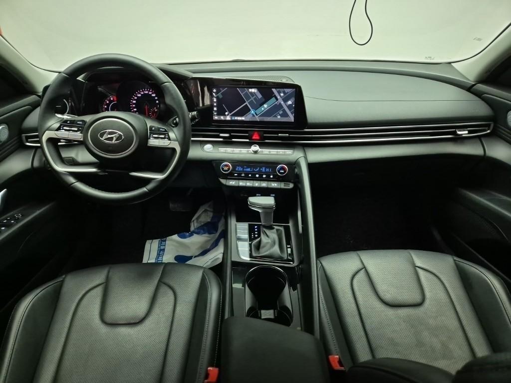 HYUNDAI Avante - Vista 7