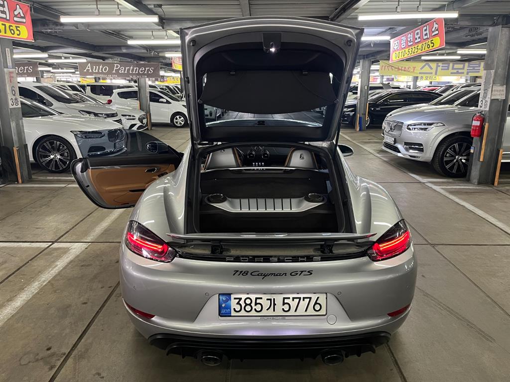 Porsche 718 - Vista 8