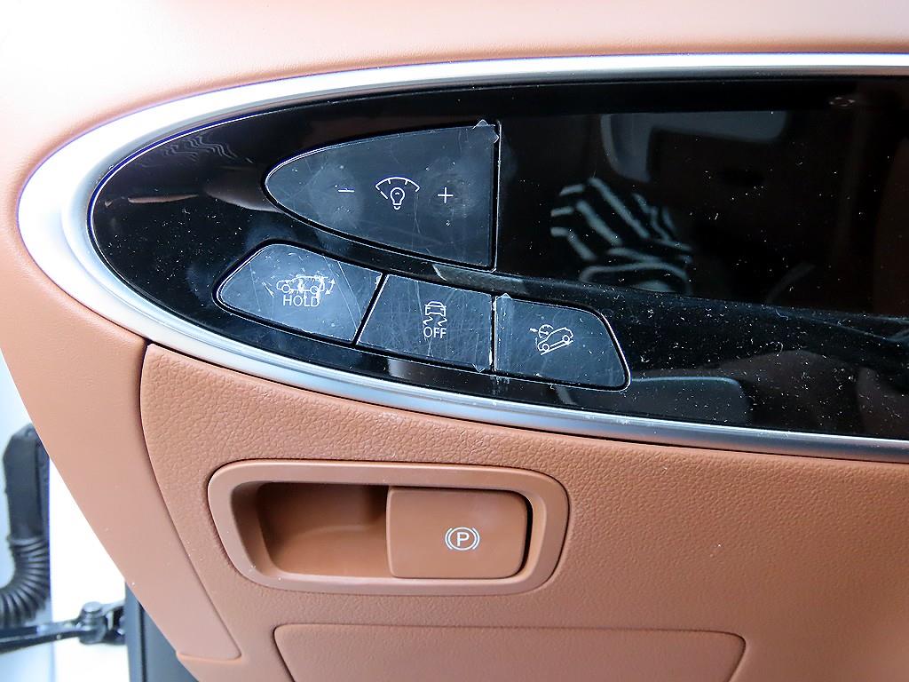 Genesis GV70 - Vista 12