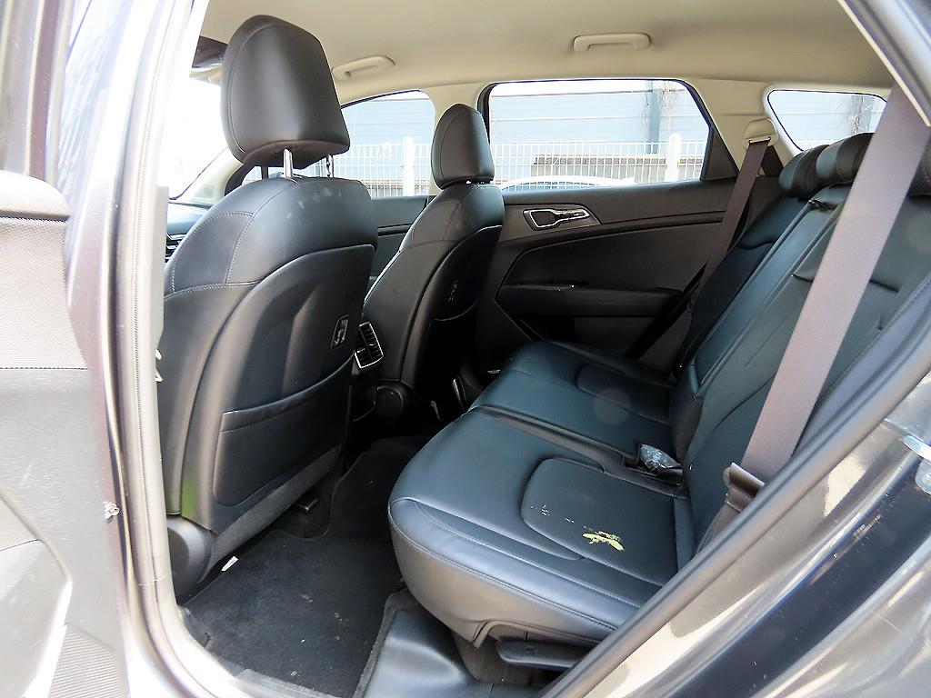 KIA Sportage - Vista 6
