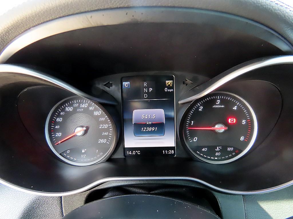 Mercedes Benz GLC Class - Vista 9