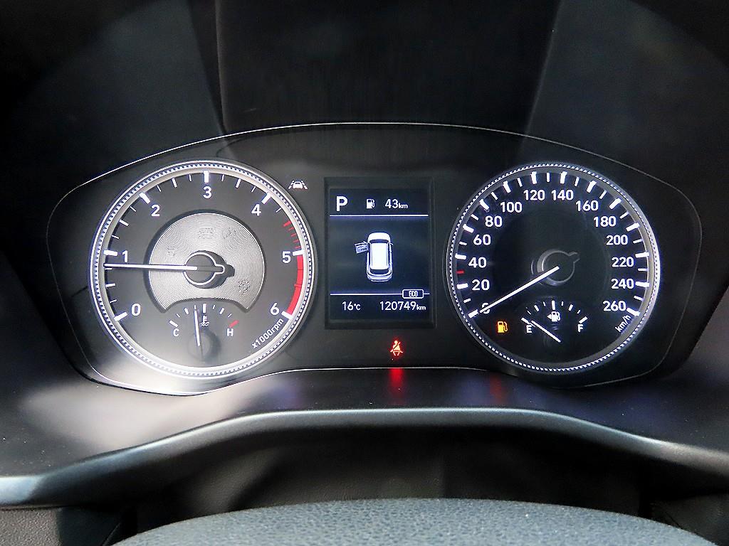 HYUNDAI Santa Fe - Vista 9