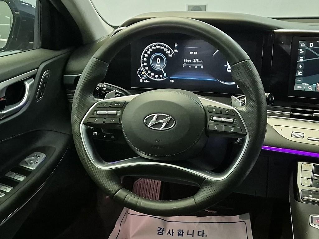 HYUNDAI Grandeur - Vista 9