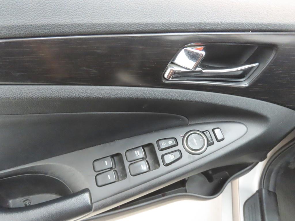 HYUNDAI Sonata - Vista 9