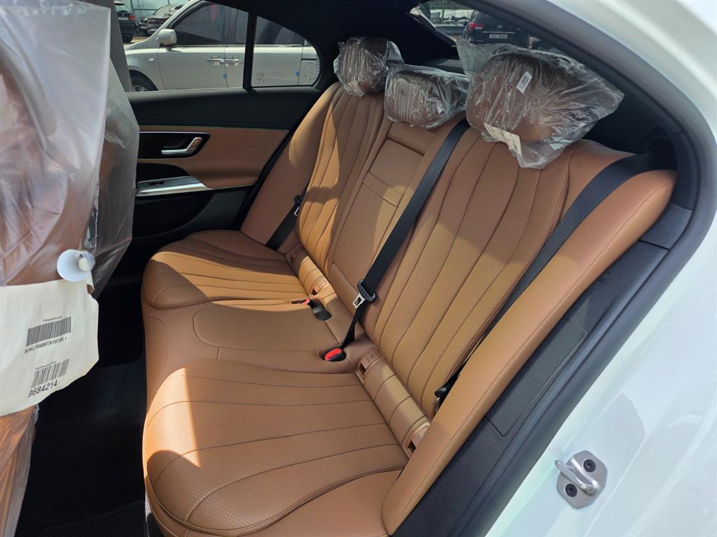 Mercedes Benz E class - Vista 9