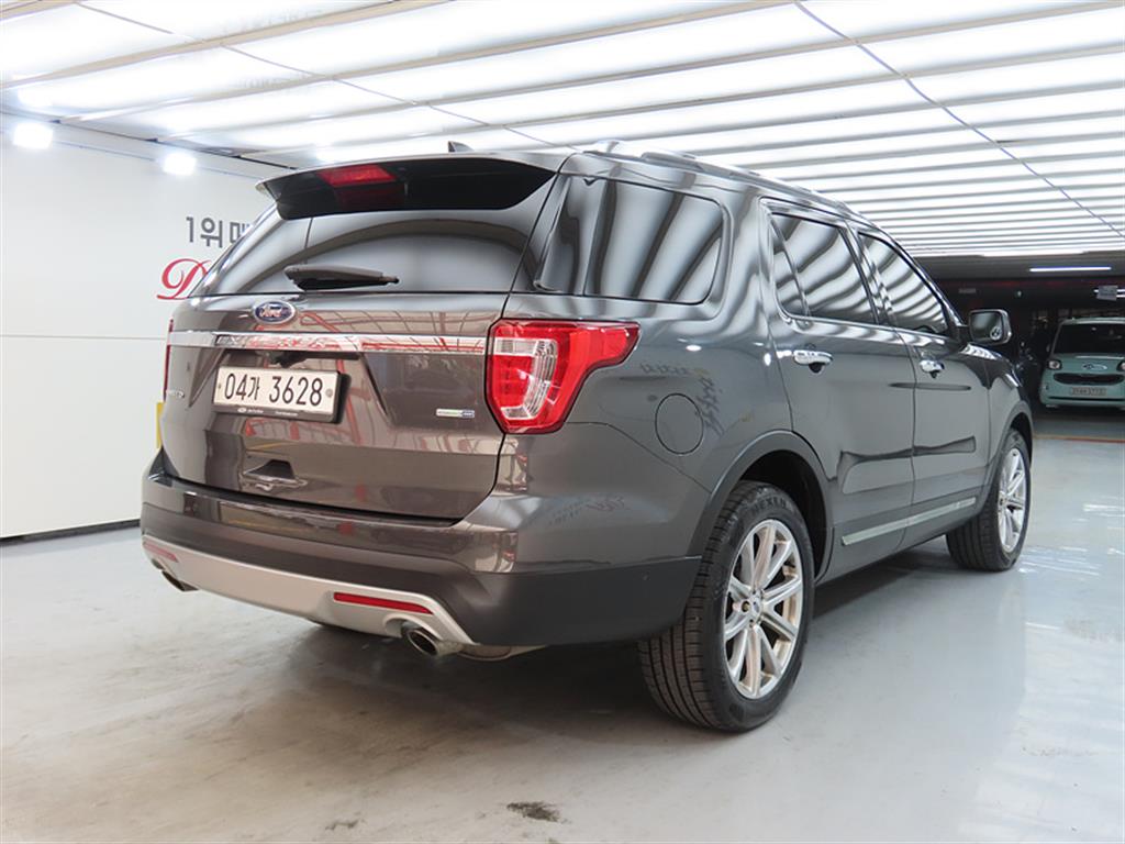 Ford Explorer - Vista 4