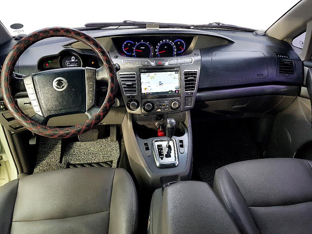 Ssangyong Korando - Vista 5