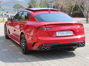 KIA Stinger - Vista 8
