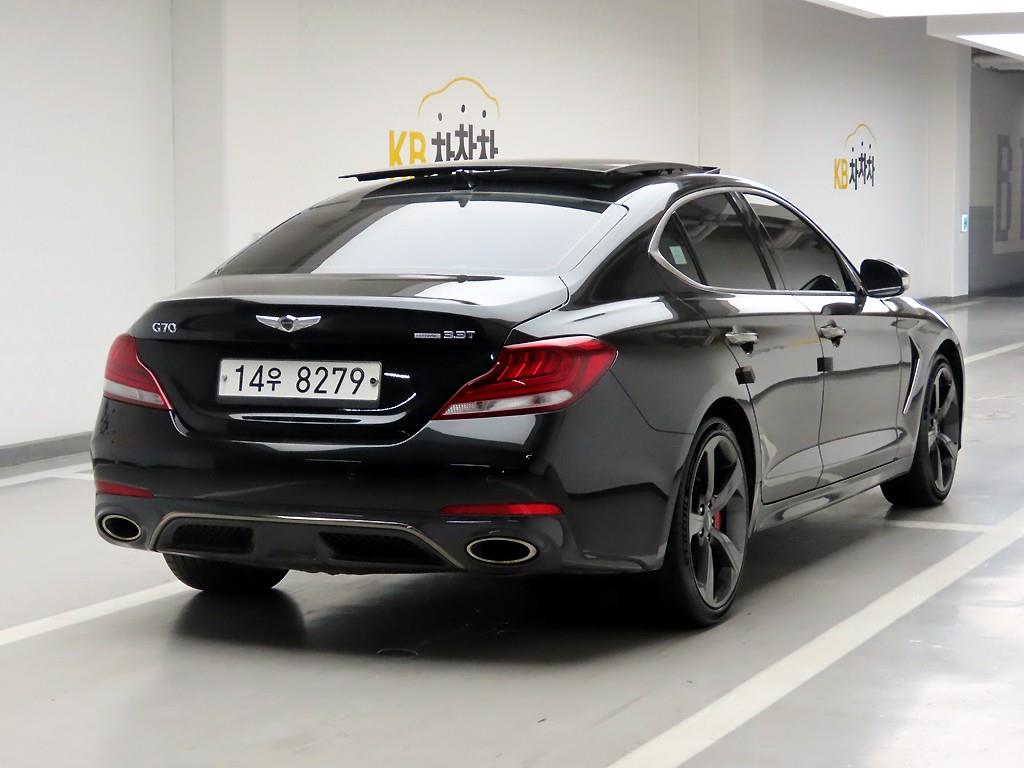 Genesis G70 - Vista 4