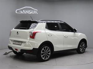 Ssangyong Tivoli - Vista 8