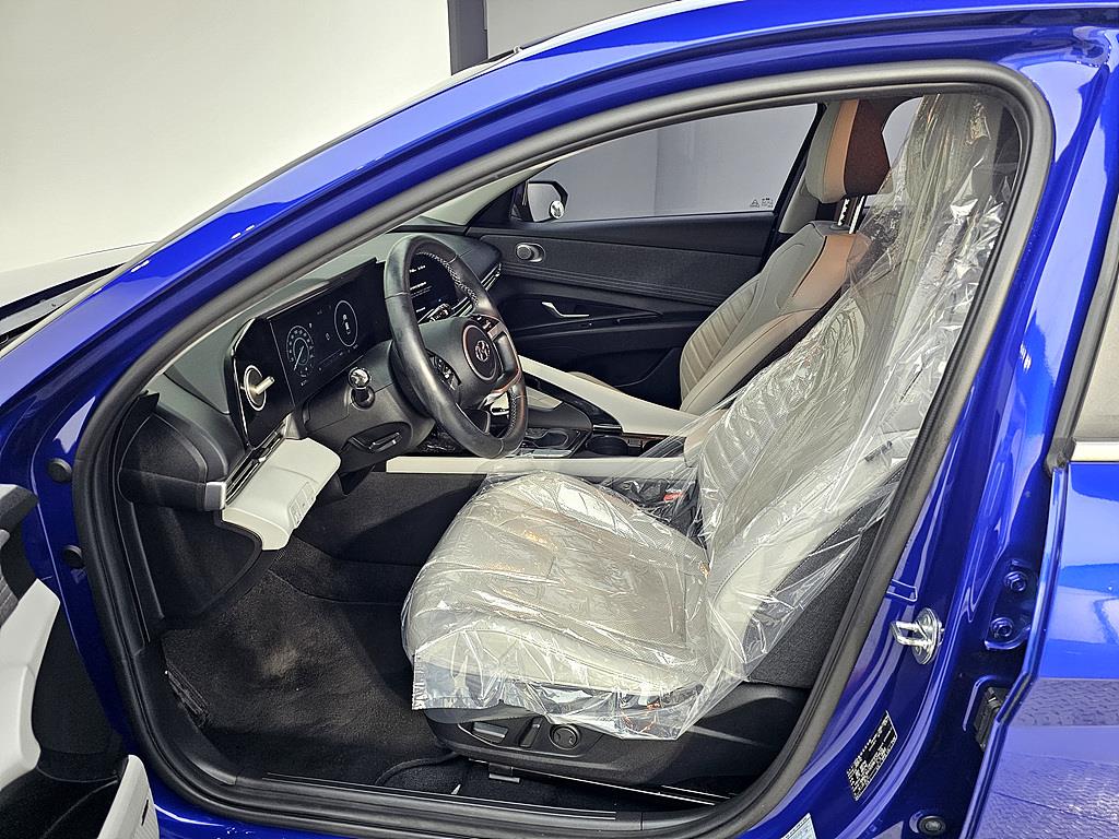 HYUNDAI Avante - Vista 8