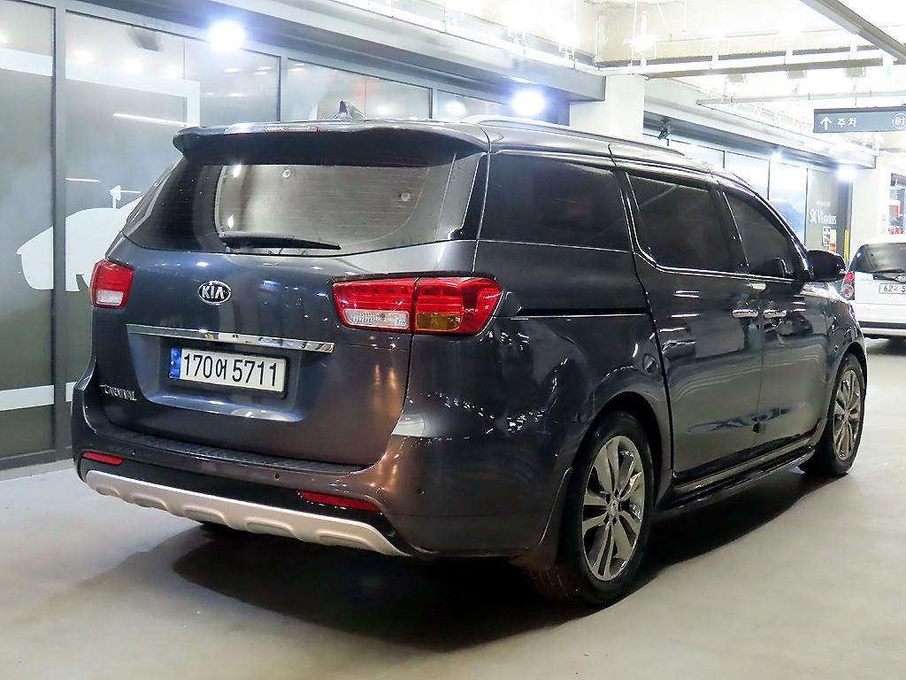 KIA Carnival - Vista 4