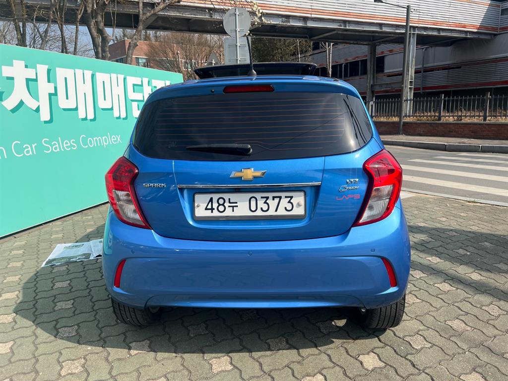 Chevrolet Spark - Vista 5