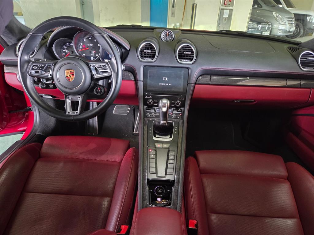 Porsche 718 - Vista 7