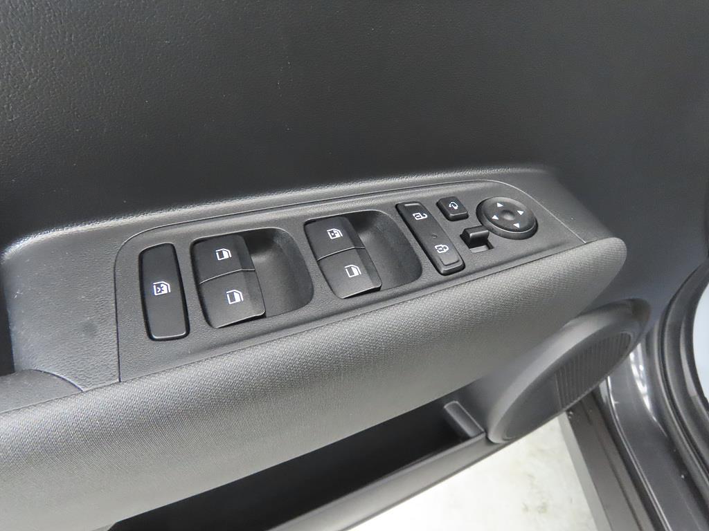 HYUNDAI Casper - Vista 12