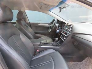 HYUNDAI Sonata - Vista 12