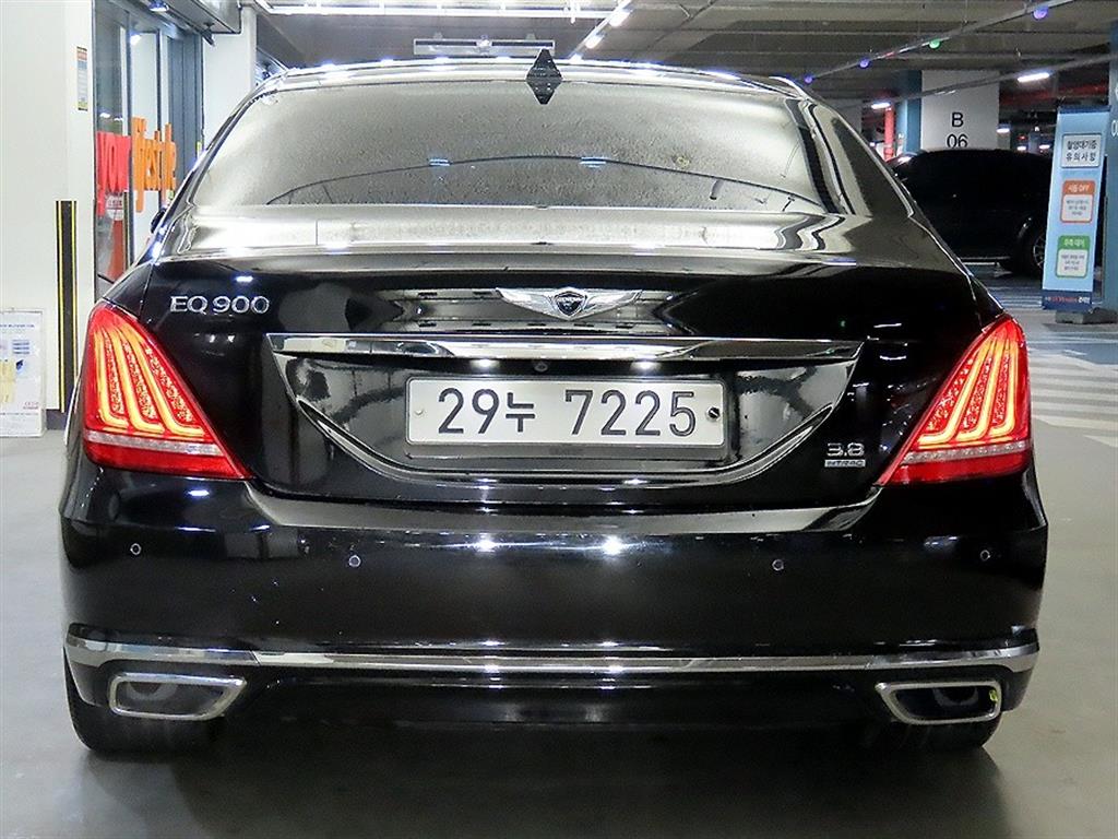 Genesis EQ900 - Vista 5