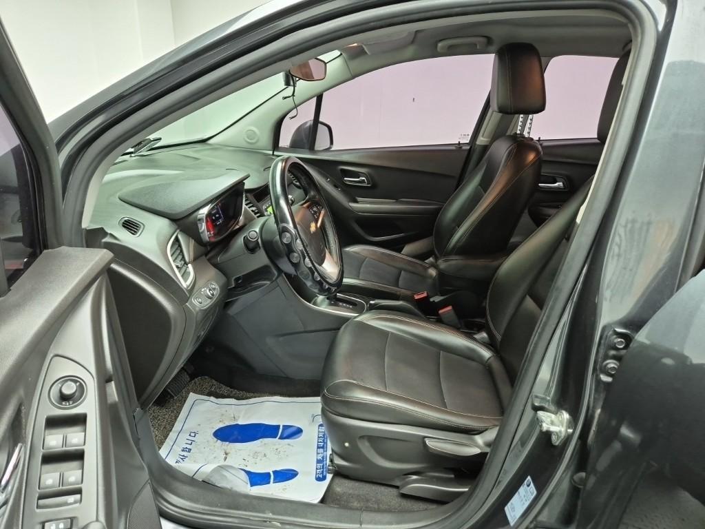 Chevrolet Trax 2018 Gris - Importación desde Corea - HF Imports Iquique - Foto 18